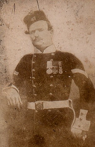 https://stephenliddell.files.wordpress.com/2017/02/3a4f391e00000578-3930948-john_mcdermond_vc_photographed_in_1858_after_his_promotion_to_co-a-2_1479006139730.jpg